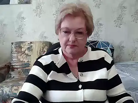 Snapshot of Renata62011 chatting on November 27, 2025, 11:56 am Renata62011 online show from November 27, 2025, 11:56 am