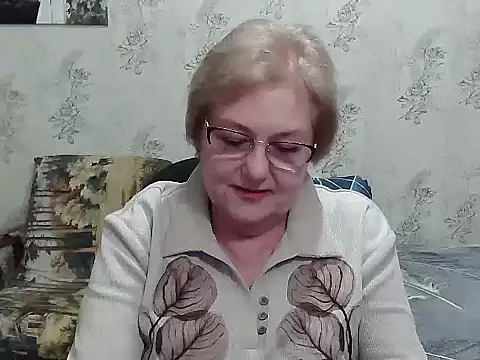 Snapshot of Renata62011 chatting on December 1, 2025, 12:43 pm Renata62011 online show from December 1, 2025, 12:43 pm
