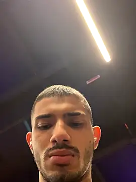 Snapshot of ArturoCardona_ chatting on October 11, 2025, 12:21 am ArturoCardona online show from October 11, 2025, 12:21 am