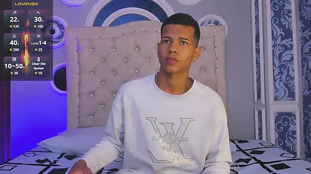 KingStark  online show from November 23, 2025, 10:48 am