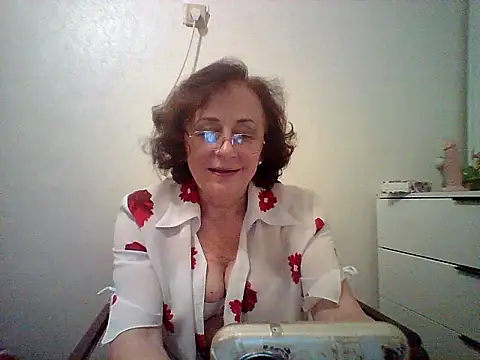 Snapshot of Julia54391 chatting on September 14, 2025, 7:13 pm Julia54391 online show from September 14, 2025, 7:13 pm