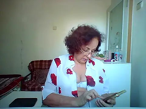 Snapshot of Julia54391 chatting on September 20, 2025, 8:26 am Julia54391 online show from September 20, 2025, 8:26 am