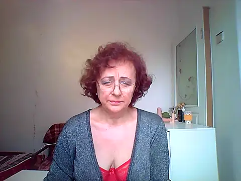 Snapshot of Julia54391 chatting on September 30, 2025, 7:24 am Julia54391 online show from September 30, 2025, 7:24 am