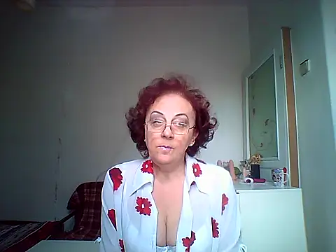Snapshot of Julia54391 chatting on October 2, 2025, 6:53 am Julia54391 online show from October 2, 2025, 6:53 am