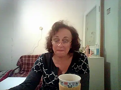 Snapshot of Julia54391 chatting on October 18, 2025, 7:58 pm Julia54391 online show from October 18, 2025, 7:58 pm