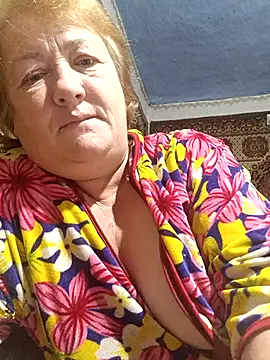 Snapshot of NikaLove49011 chatting on October 8, 2025, 5:38 am NikaLove49011 online show from October 8, 2025, 5:38 am