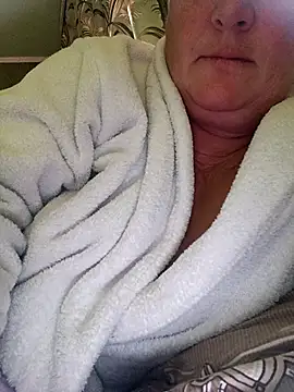 NikaLove49011 online show from November 3, 2025, 7:48 pm