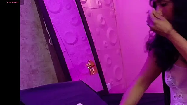 Snapshot of Vanessa_7_ chatting on October 19, 2025, 9:59 pm Vanessa 7 online show from October 19, 2025, 9:59 pm