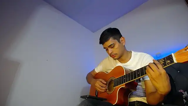 Snapshot of Charlie_Cock_ chatting on November 15, 2025, 4:21 am Charlie Cock online show from November 15, 2025, 4:21 am