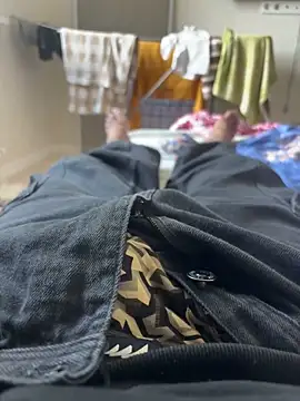 bigbulllaksh online show from September 9, 2025, 6:35 am