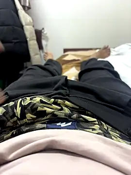 bigbulllaksh online show from October 17, 2025, 4:31 pm