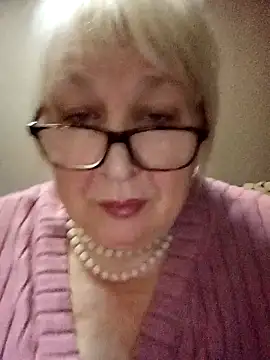 Alexia64231 online show from November 9, 2025, 10:41 pm