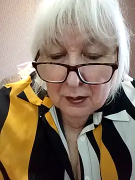 Alexia64231 online show from November 26, 2025, 9:10 am