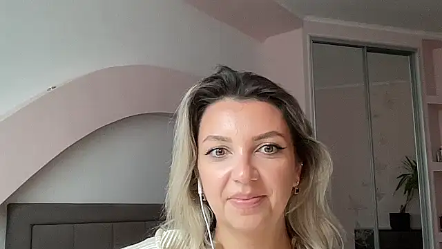 Snapshot of Beautysoul_ chatting on September 11, 2025, 10:59 am Beautysoul  online show from September 11, 2025, 10:59 am