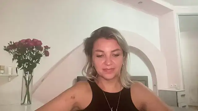 Snapshot of Beautysoul_ chatting on September 25, 2025, 4:43 pm Beautysoul  online show from September 25, 2025, 4:43 pm