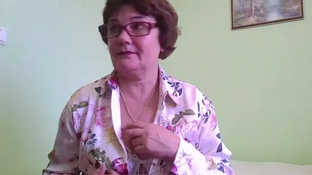 Snapshot of Galina56301 chatting on October 25, 2025, 12:34 pm Galina56301 online show from October 25, 2025, 12:34 pm