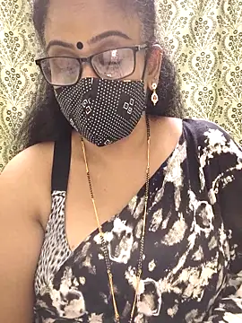 sweet-lotus online show from October 10, 2025, 5:45 pm