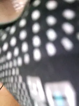 sweet-lotus online show from November 19, 2025, 3:39 am