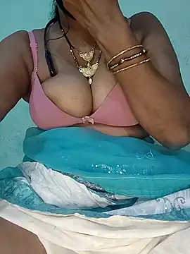 Hotty-Monaa online show from September 11, 2025, 5:13 pm