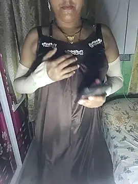 Hotty-Monaa online show from September 25, 2025, 5:05 pm