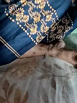 Hotty-Monaa online show from November 22, 2025, 5:01 pm