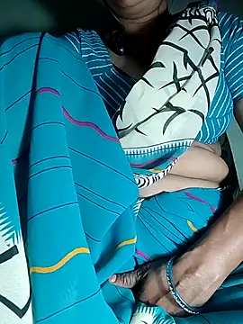 Hotty-Monaa online show from November 27, 2025, 4:42 pm