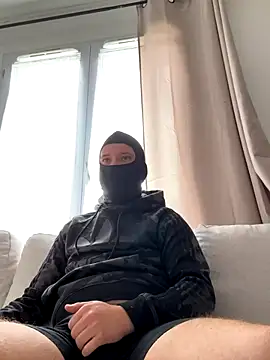 Snapshot of HommeSecret- chatting on September 27, 2025, 11:59 am HommeSecret- online show from September 27, 2025, 11:59 am