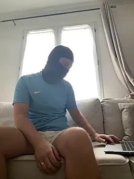 Snapshot of HommeSecret- chatting on October 28, 2025, 2:20 pm HommeSecret- online show from October 28, 2025, 2:20 pm