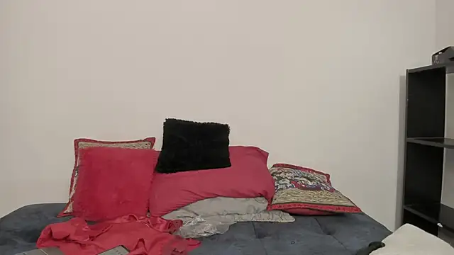 Snapshot of celeste111 chatting on December 4, 2025, 10:35 am celeste111 online show from December 4, 2025, 10:35 am