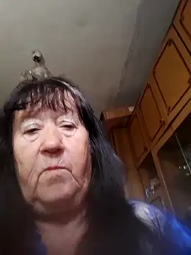 CrystalLime6411 online show from September 27, 2025, 5:01 am