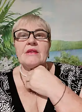 VioletSweet5566 online show from October 5, 2025, 3:54 pm