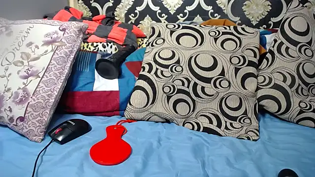 Ozimpho online show from October 24, 2025, 3:19 pm