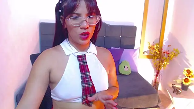 Snapshot of SamantaSweett_ chatting on November 18, 2025, 2:43 pm SamantaSweett online show from November 18, 2025, 2:43 pm