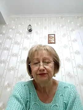 AlikaSwan5821 online show from November 9, 2025, 2:26 pm