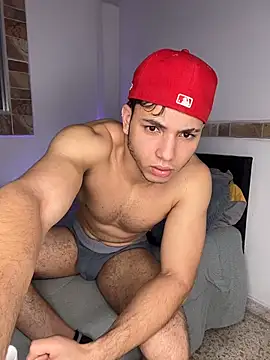 Snapshot of max_valiant1 chatting on October 26, 2025, 1:33 am max valiant1 online show from October 26, 2025, 1:33 am