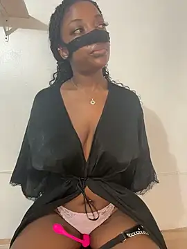  foreigntitts online show from December 15, 2025, 1:48 pm