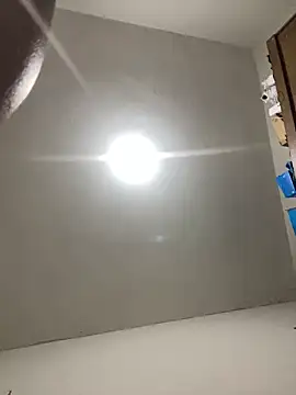 Snapshot of Nillsobluyy chatting on December 20, 2025, 5:20 pm Nillsobluyy online show from December 20, 2025, 5:20 pm