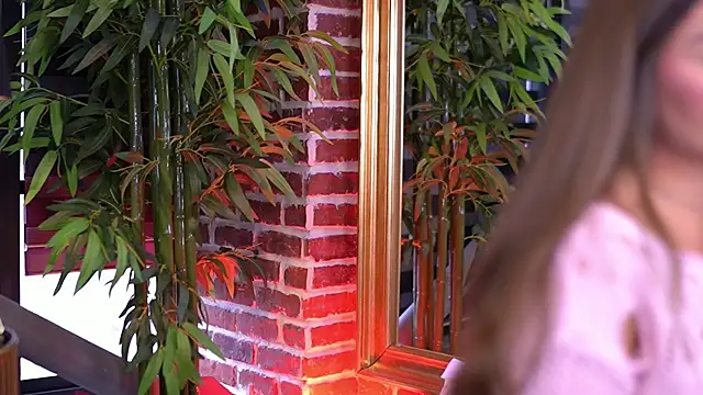 Snapshot of MillaSerene chatting on December 4, 2025, 7:06 am MillaSerene online show from December 4, 2025, 7:06 am