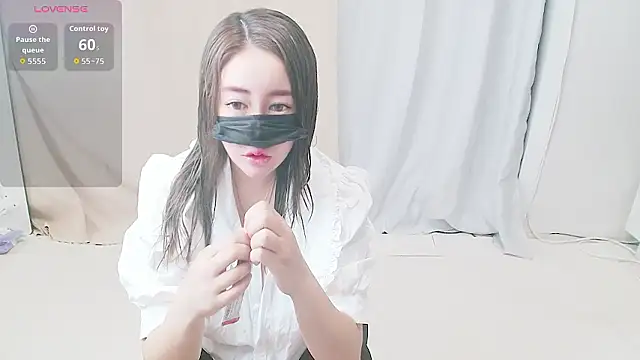 Snapshot of Anna-03 chatting on September 11, 2025, 3:17 am Anna-03 online show from September 11, 2025, 3:17 am