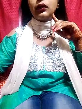 Snapshot of Babe_Doll04 chatting on October 13, 2025, 6:35 am Babe Doll04 online show from October 13, 2025, 6:35 am