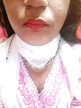 Snapshot of Babe_Doll04 chatting on December 2, 2025, 9:58 am Babe Doll04 online show from December 2, 2025, 9:58 am