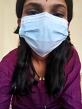 Shivani2002 online show from November 10, 2025, 7:51 am