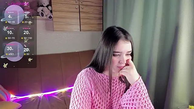 Snapshot of Alice_next_door chatting on November 23, 2025, 10:37 am Alice next door online show from November 23, 2025, 10:37 am