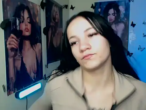 Em7MaA online show from November 11, 2025, 1:11 pm