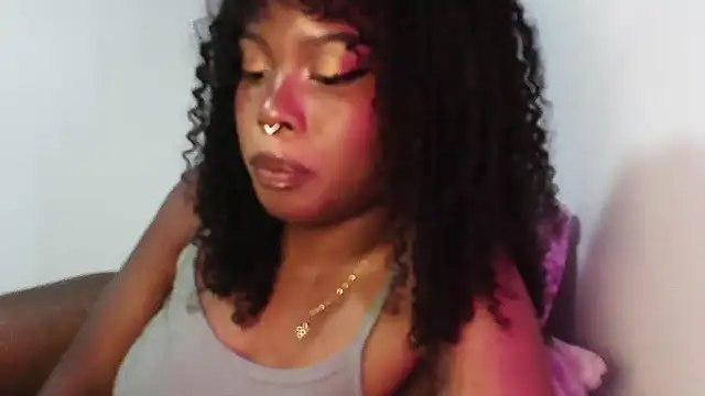 Snapshot of SparklingSoleil chatting on November 19, 2025, 1:55 pm SparklingSoleil online show from November 19, 2025, 1:55 pm