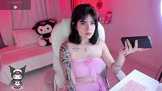 kurito  online show from December 3, 2025, 2:08 am