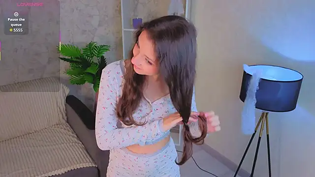 Snapshot of GiseleLamos chatting on November 23, 2025, 3:28 am GiseleLamos online show from November 23, 2025, 3:28 am