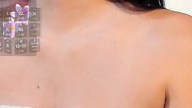 VioletHilton online show from October 13, 2025, 7:03 pm