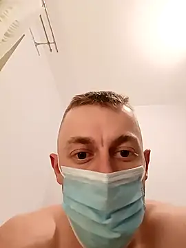 Adamggg98 online show from November 26, 2025, 3:13 pm