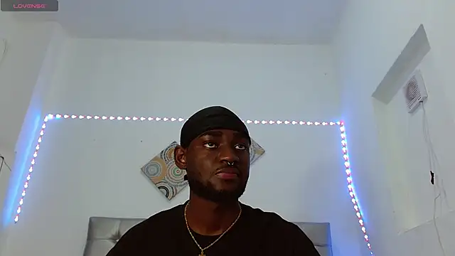 eebony stallion online show from November 13, 2025, 6:18 pm